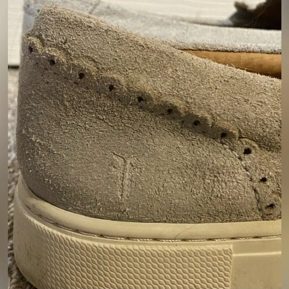 Frye women’s size 9.5 Gray leather scalloped slip on sneakers